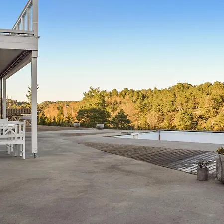 Beautiful In Grimstad W/ Outdoor Swimming Pool, Sauna And 3 Bedrooms * 格里姆斯塔
