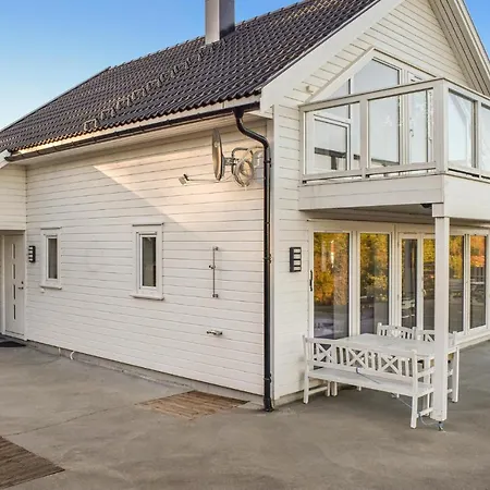 度假居 Beautiful In Grimstad W/ Outdoor Swimming Pool, Sauna And 3 Bedrooms *
