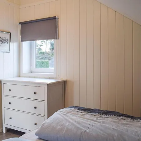 Beautiful In Grimstad W/ Outdoor Swimming Pool, Sauna And 3 Bedrooms *
